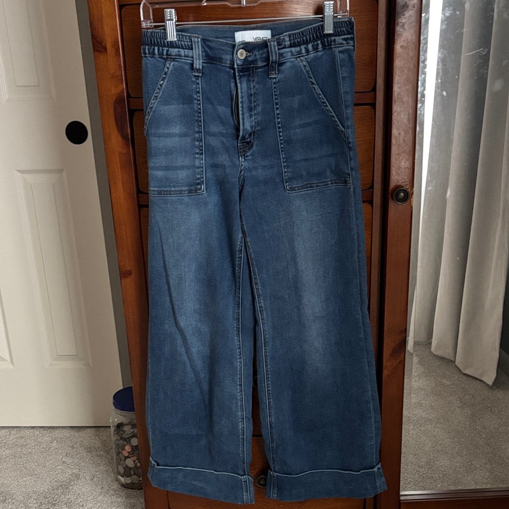 Vervet Women's Blue Cropped Jeans